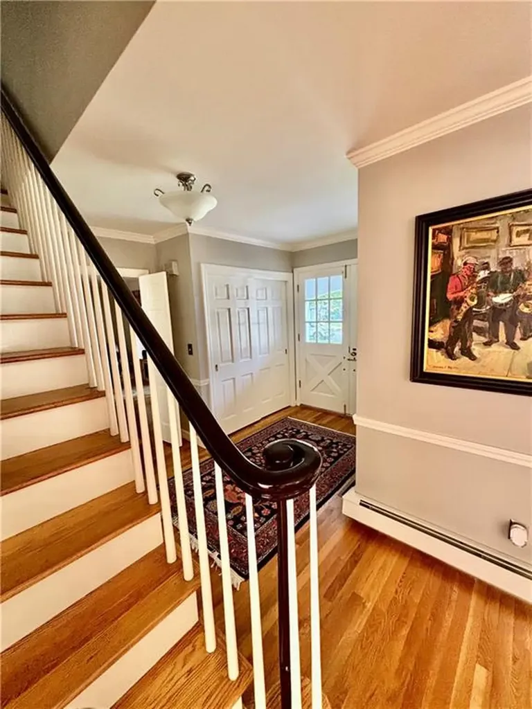 1 Pierce Court Barrington RI 02806
