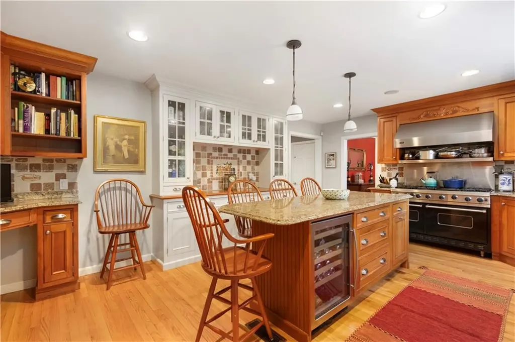 1 Pierce Court Barrington RI 02806