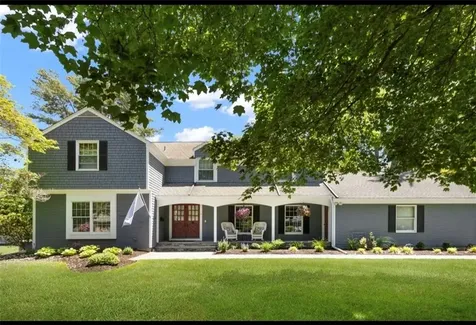 1 Pierce Court Barrington RI 02806