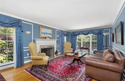 1 Pierce Court Barrington RI 02806