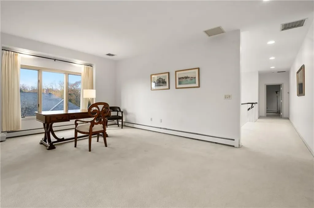7 Oak Tree Lane Cranston RI 02920