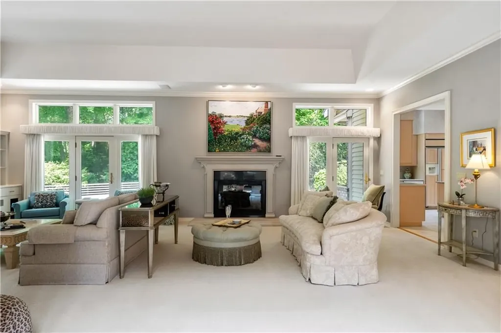 7 Oak Tree Lane Cranston RI 02920