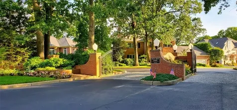 7 Oak Tree Lane Cranston RI 02920
