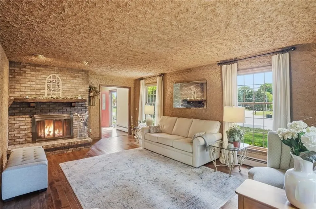 34 Robin Lane West Warwick RI 02893