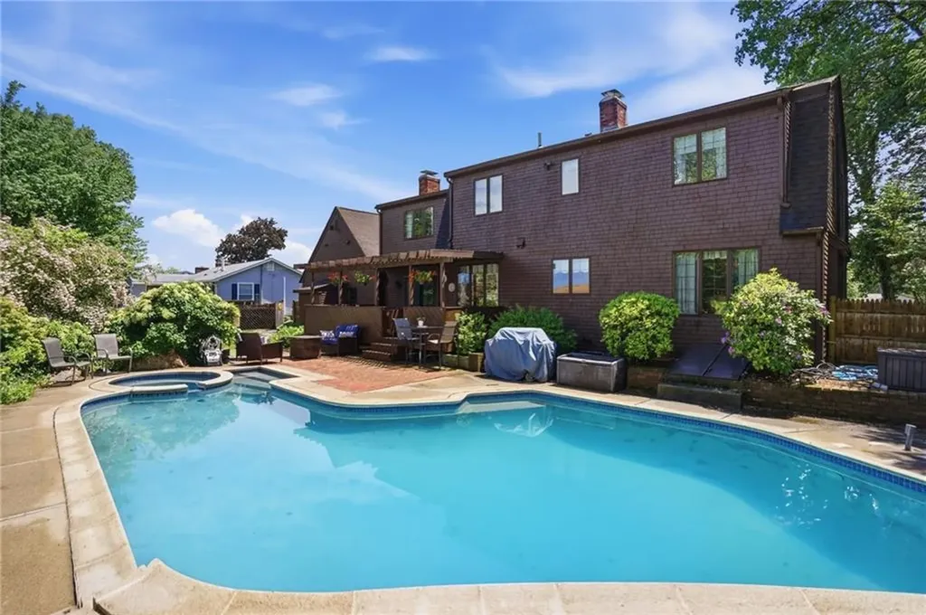 34 Robin Lane West Warwick RI 02893