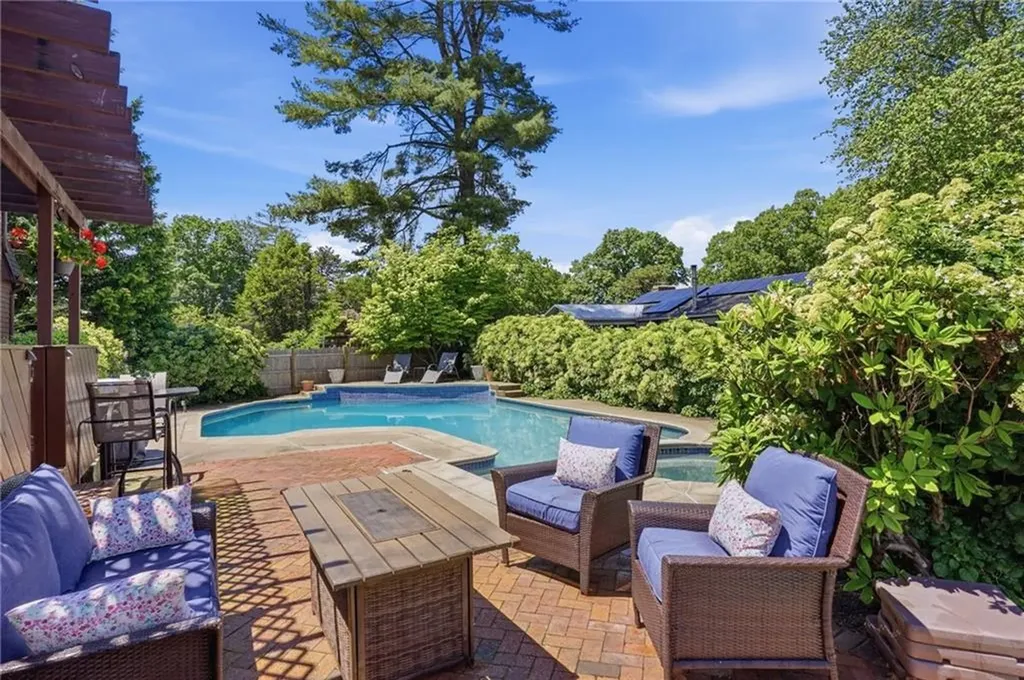 34 Robin Lane West Warwick RI 02893