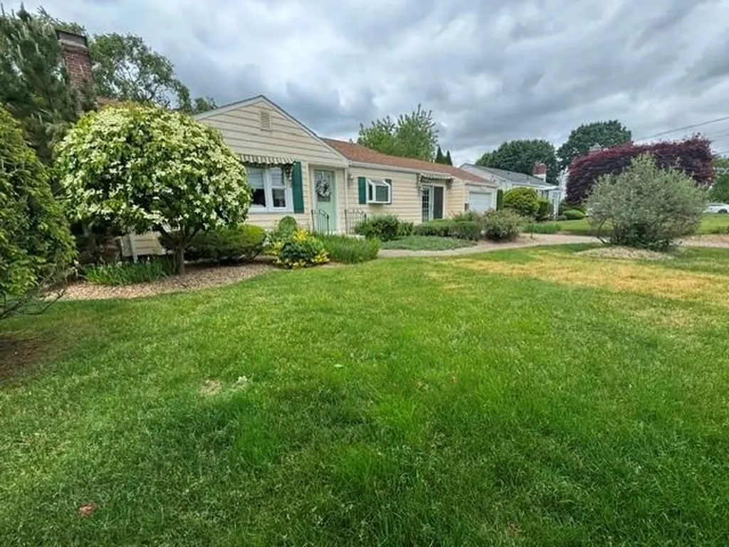 67 Plantation Drive Cranston RI 02920