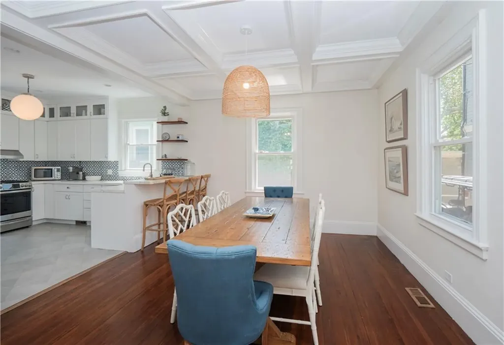 27 Mann Avenue Newport RI 02840