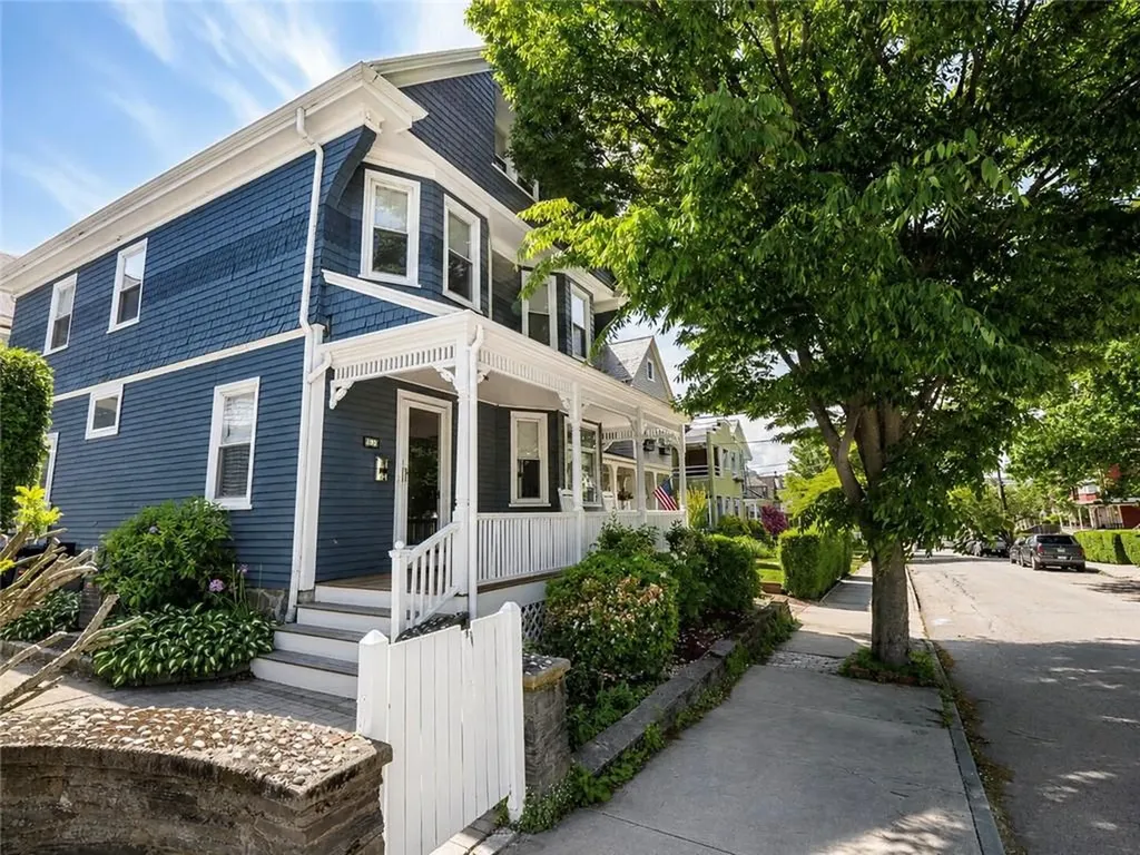 27 Mann Avenue Newport RI 02840