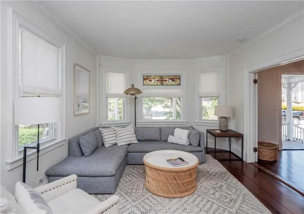 27 Mann Avenue Newport RI 02840