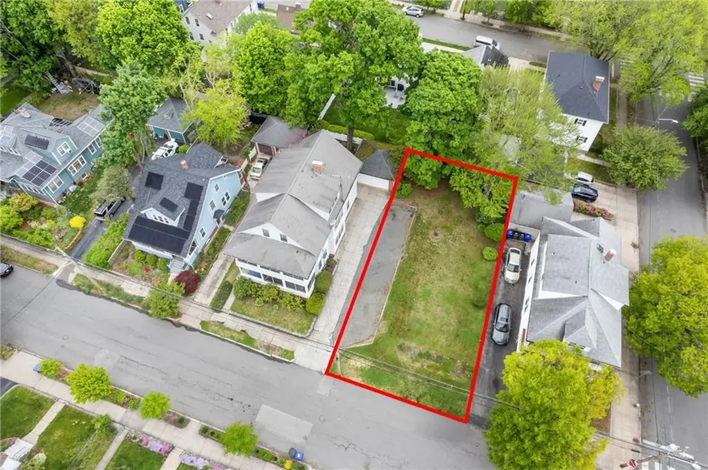 137 Sharon Street Providence RI 02908