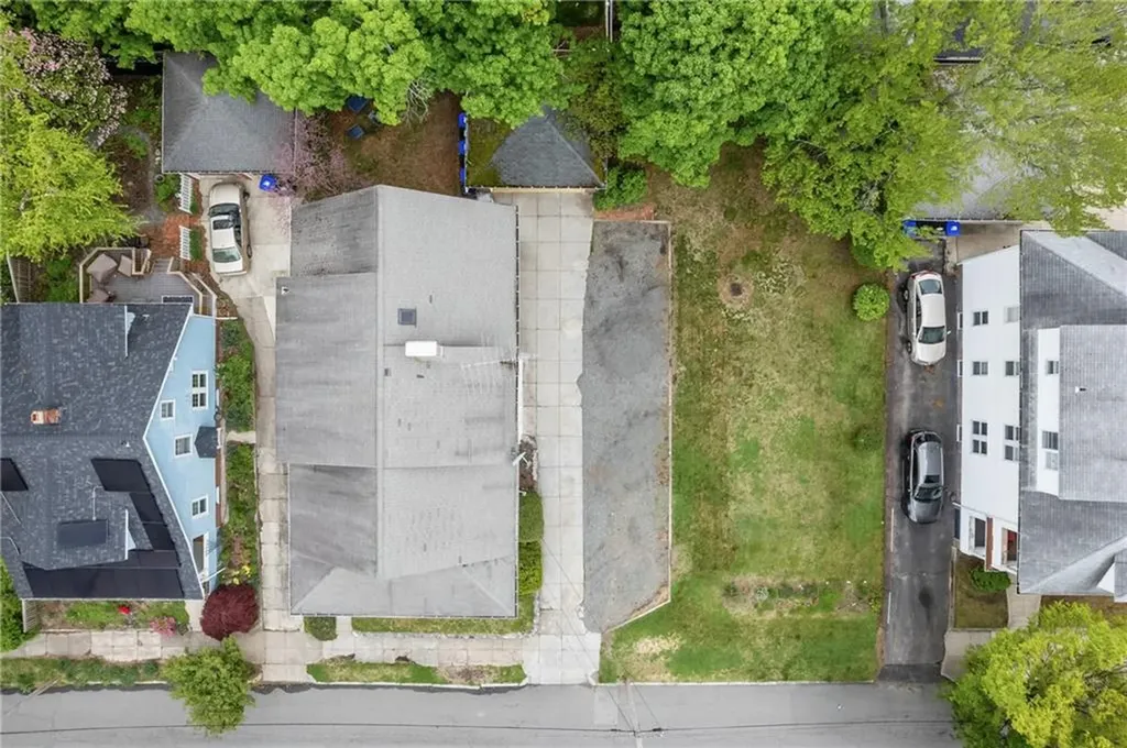 137 Sharon Street Providence RI 02908
