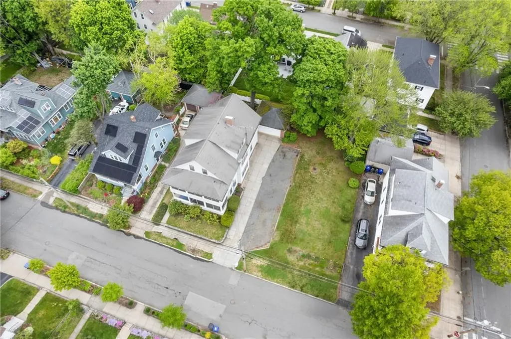137 Sharon Street Providence RI 02908