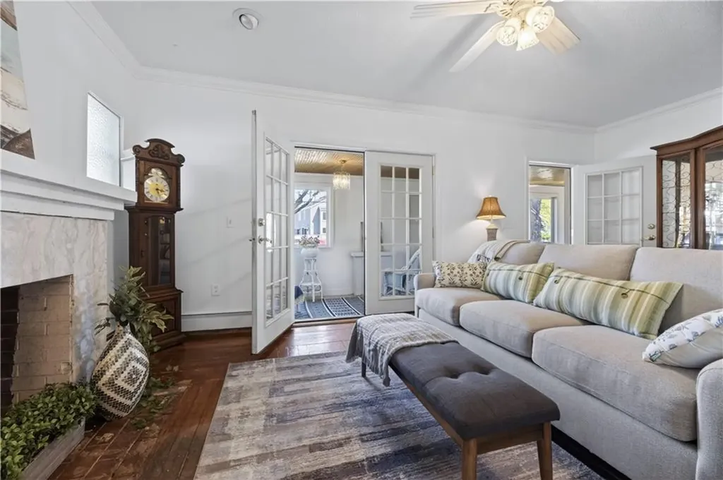 16 Courtway Street Narragansett RI 02882