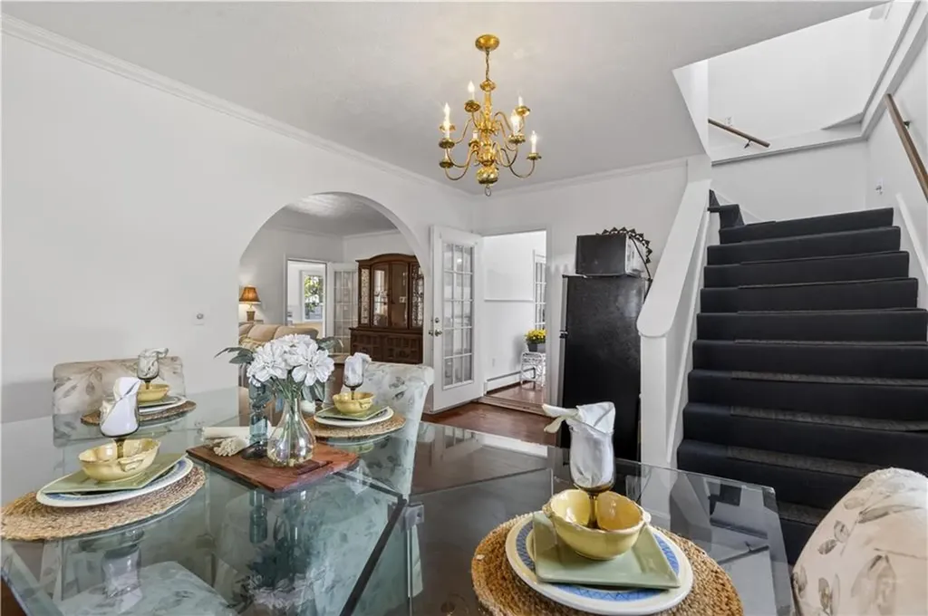 16 Courtway Street Narragansett RI 02882
