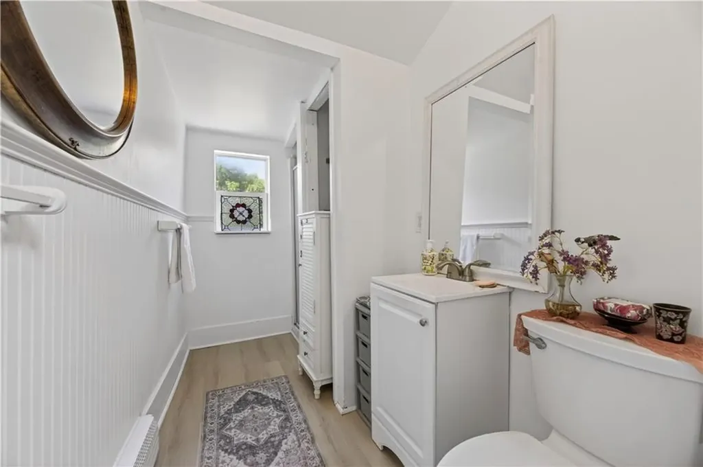 16 Courtway Street Narragansett RI 02882