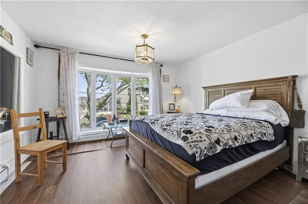 16 Courtway Street Narragansett RI 02882