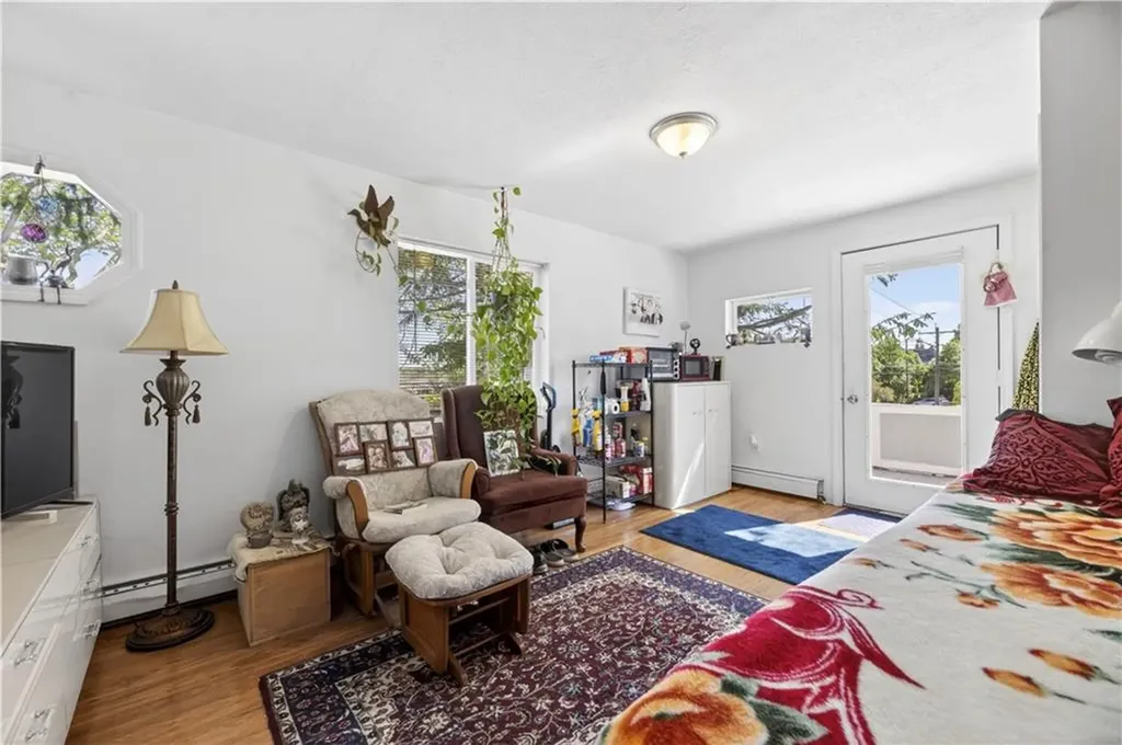16 Courtway Street Narragansett RI 02882