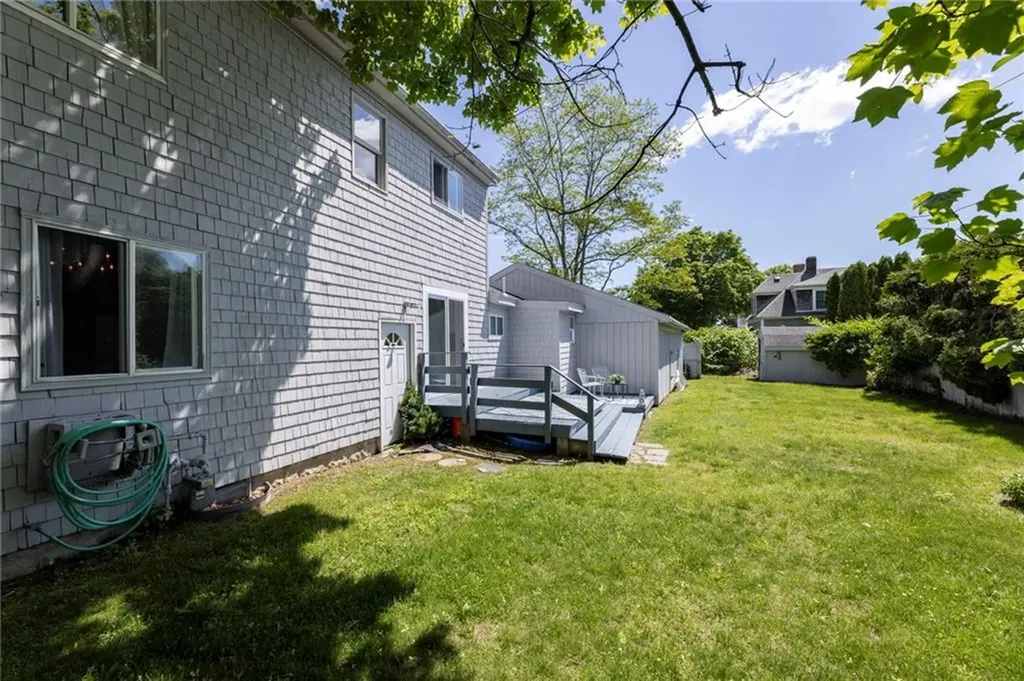 16 Courtway Street Narragansett RI 02882