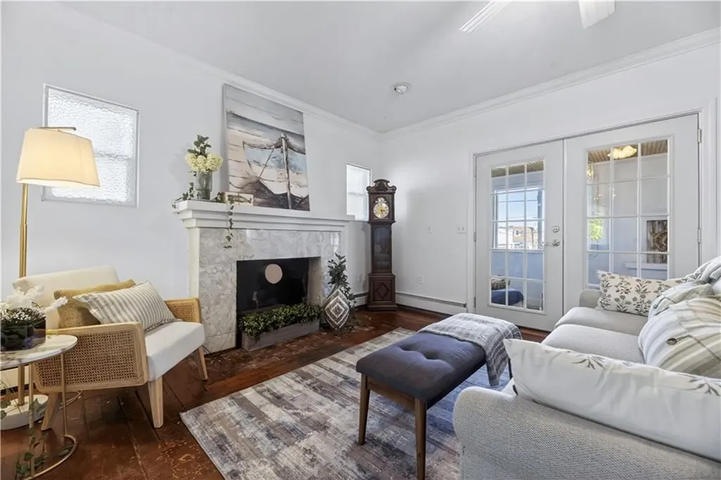16 Courtway Street Narragansett RI 02882