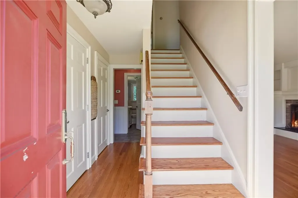5 Heritage Road Bristol RI 02809