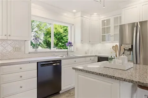 5 Heritage Road Bristol RI 02809