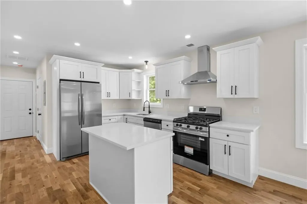 129 Briggs Street Providence RI 02905
