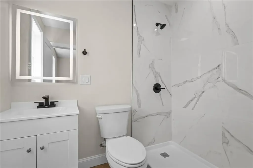 129 Briggs Street Providence RI 02905