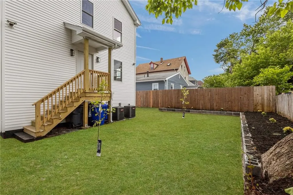 129 Briggs Street Providence RI 02905