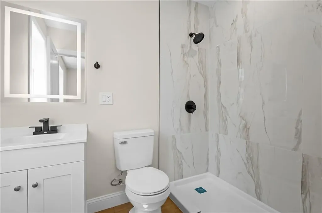 129 Briggs Street Providence RI 02905