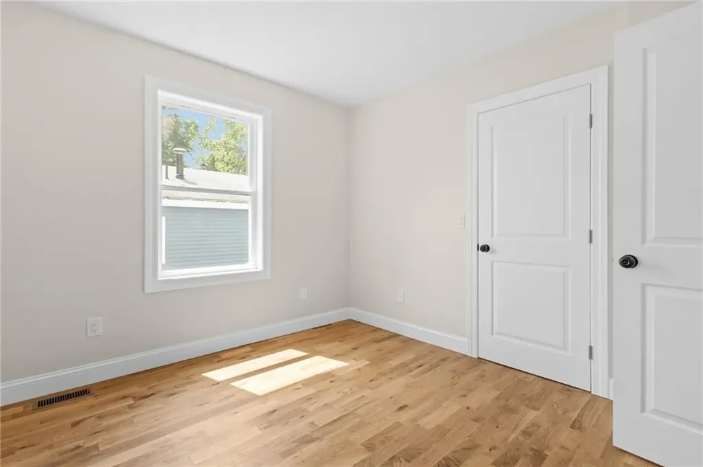 129 Briggs Street Providence RI 02905