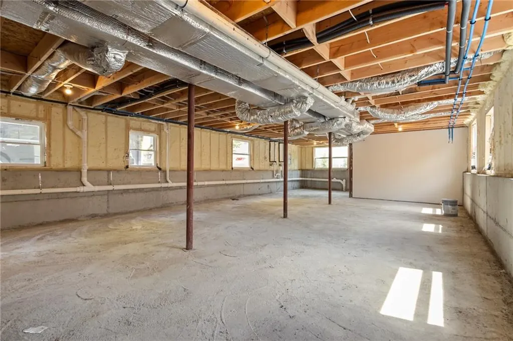 129 Briggs Street Providence RI 02905