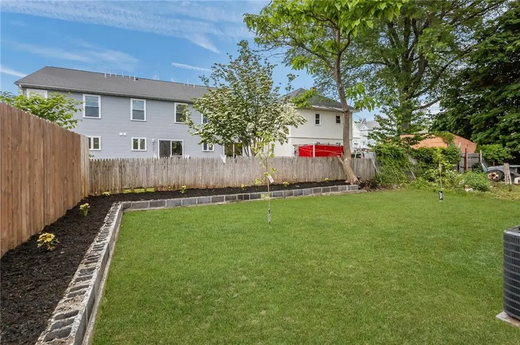 129 Briggs Street Providence RI 02905
