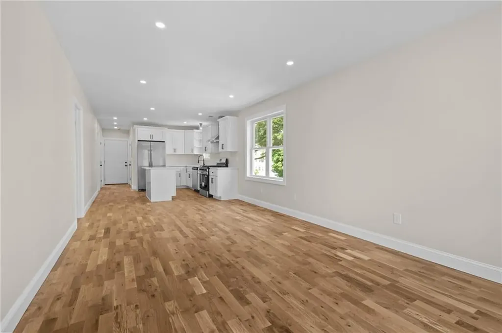129 Briggs Street Providence RI 02905