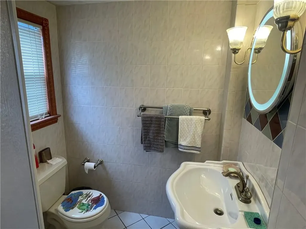 50 Washington Avenue East Providence RI 02915