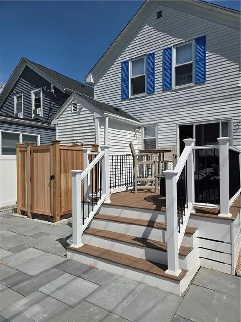 33 Slocum Street Newport RI 02840