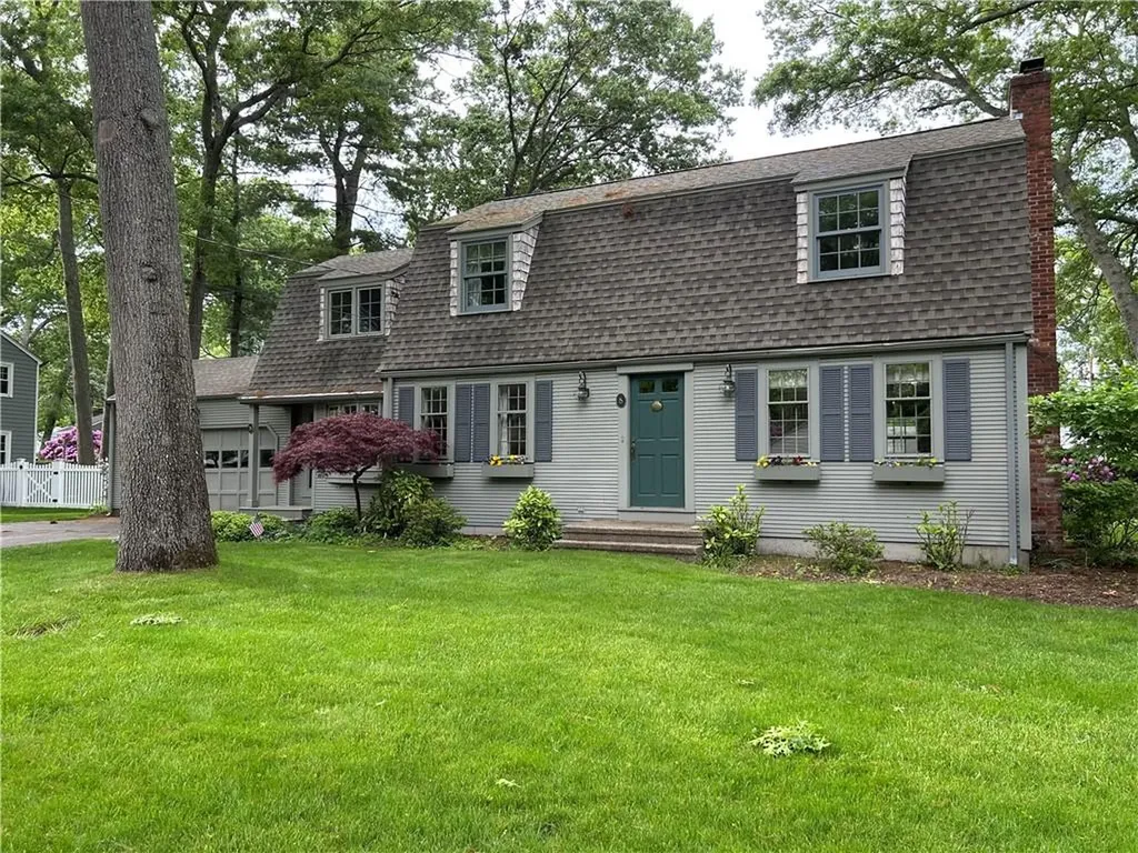 8 Old Chimney Road Barrington RI 02806