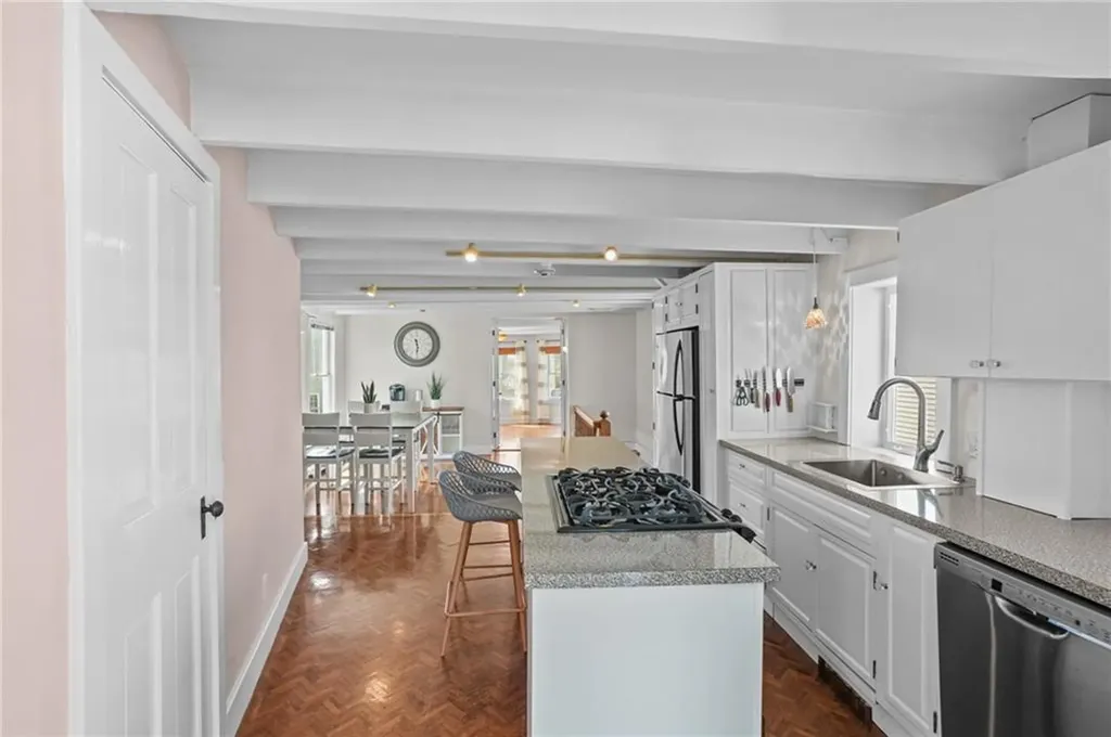 26 Franklin Street Newport RI 02840
