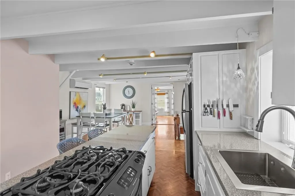 26 Franklin Street Newport RI 02840