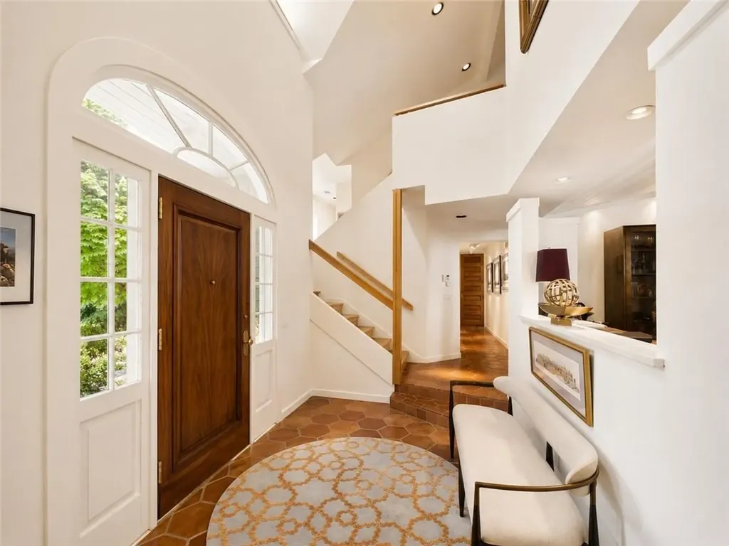 18 E Hills Road Westerly RI 02891