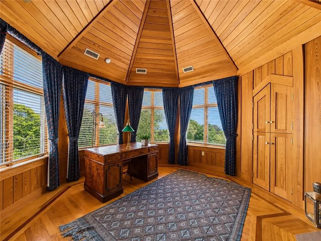 18 E Hills Road Westerly RI 02891