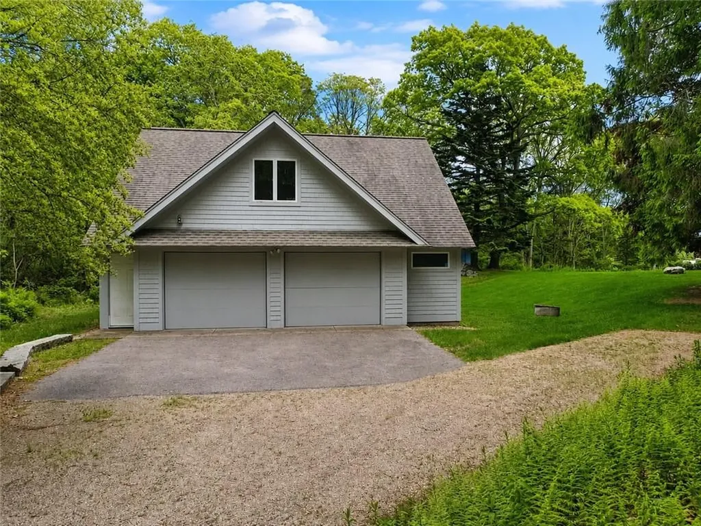 18 E Hills Road Westerly RI 02891