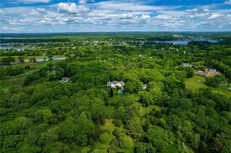 18 E Hills Road Westerly RI 02891