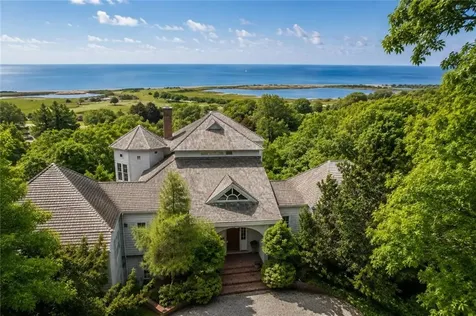 18 E Hills Road Westerly RI 02891