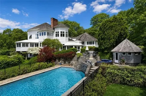 18 E Hills Road Westerly RI 02891