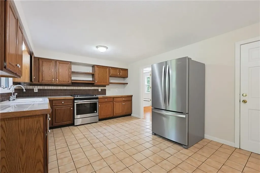 16 Blacksmith Road Cumberland RI 02864