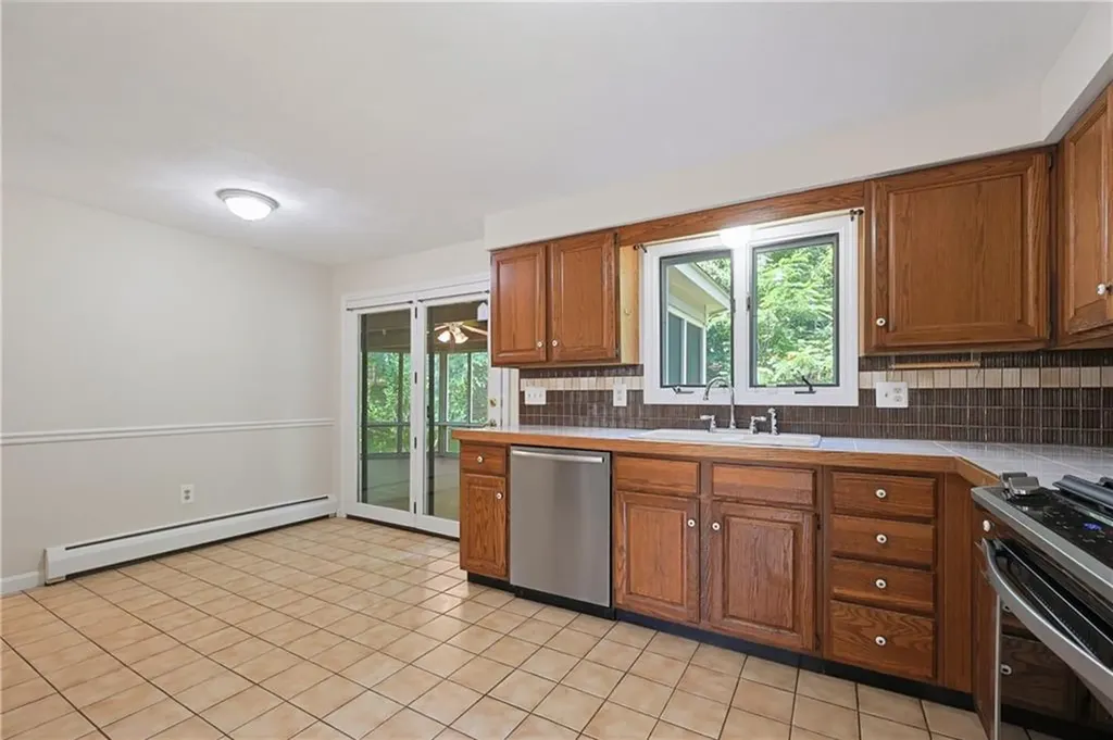 16 Blacksmith Road Cumberland RI 02864