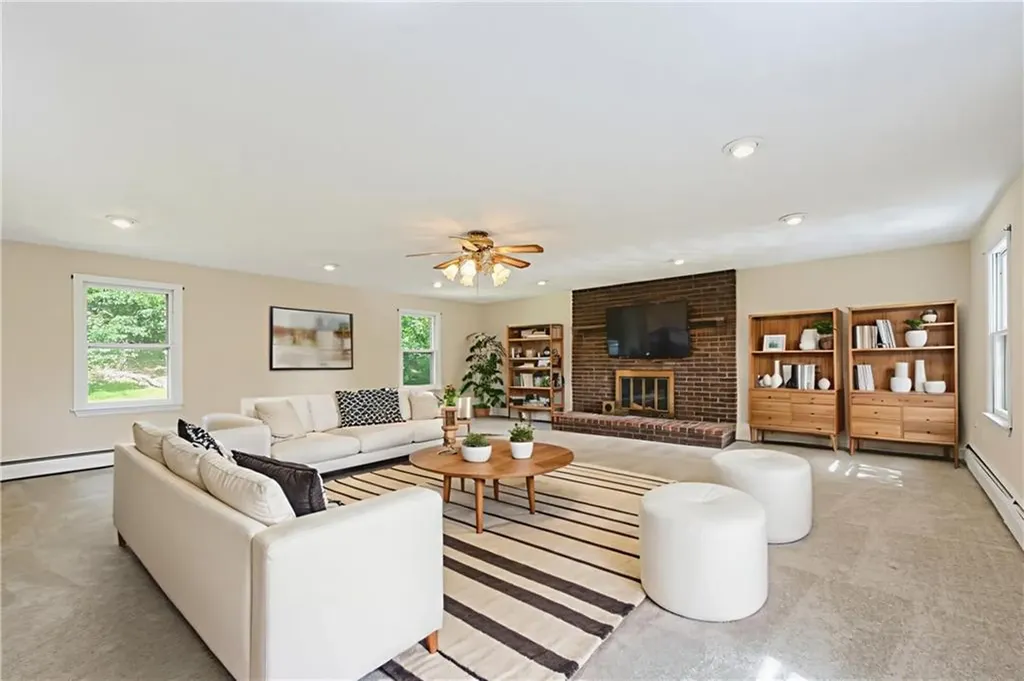 16 Blacksmith Road Cumberland RI 02864