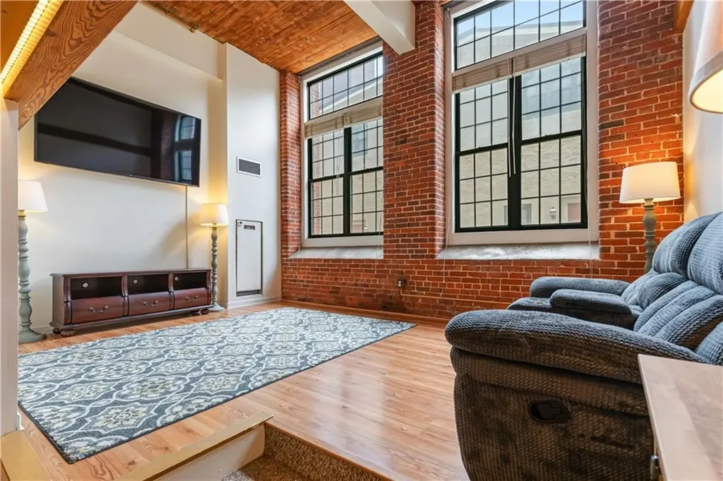 15 Higgins Street Smithfield RI 02917