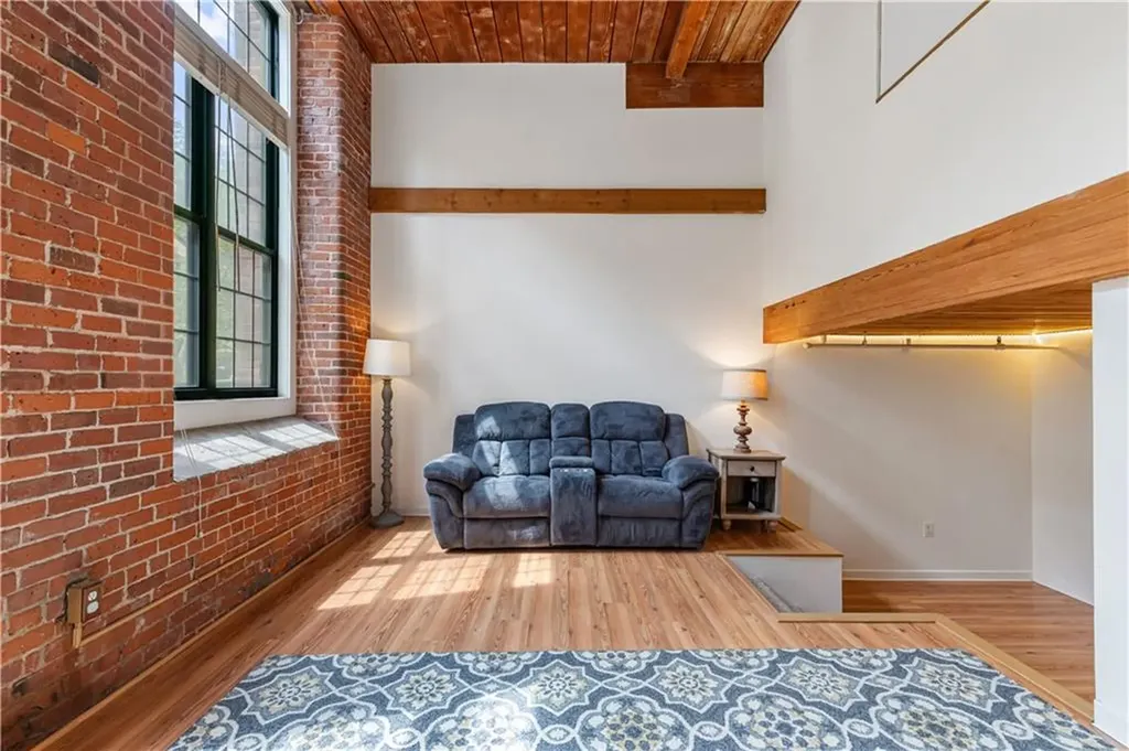 15 Higgins Street Smithfield RI 02917